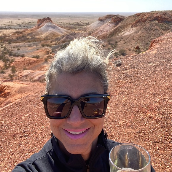 Meet your Posher, Della - Picture 8 of 8